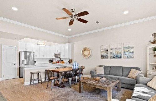 Miramar Beach Condo | Gettin' Sun Getaway Steps to Beach - Newly Updated