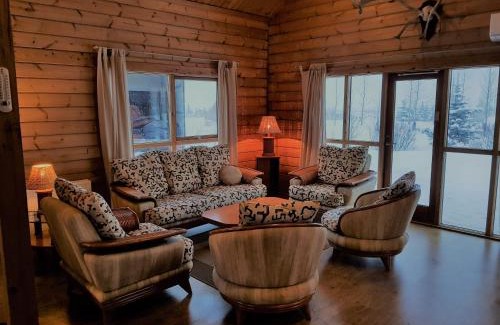 Haukadalur House | Geysir - Modern Log Cabin