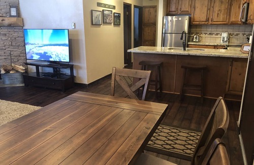 Brian Head Condo | Giant Step 3 Condo! Ski-in/Ski-Out. Completely Remodeled! WI-FI