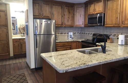 Brian Head Condo | Giant Step 3 Condo! Ski-in/Ski-Out. Completely Remodeled! WI-FI