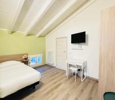 Saliceta San Giuliano Apartment | Giardini B&B