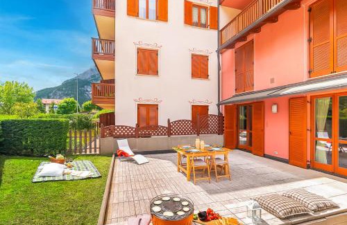 Molveno Apartment | Giardino sul Lago - Vista su lago e montagne a Molveno