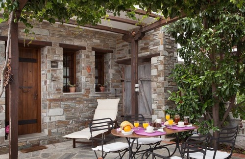 Mouresi Apartment | Giasemi- The patio of Pelion