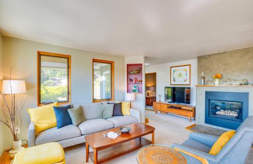 Gig Harbor House | Gig Harbor Home Large Deck, Outdoor Dining Area
