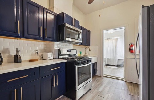 Faubourg Lafayette House | Gigantic Historic 8br Home- Close to Streetcar