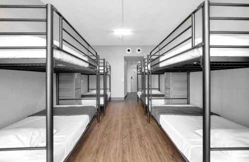 Cairns Central Business District Hostel | Gilligan's Hotel & Resort Cairns