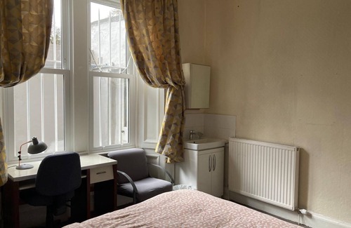 Tollcross Hostel | GILMORE FLAT
