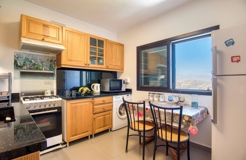 Kfardebian Apartment | Gin 3-Bedroom Apartment in Mzaar