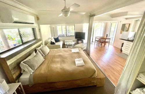 Eagle Heights Apartment | Gin's Rainforest stay -pet friendly