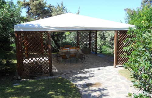 Calasetta Villa | Ginepri e Lantane