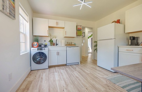 University District House | Girls Just Want To Have Fun: Girly Getaway! Luxe + Spacious 2 BR FENCED YARD