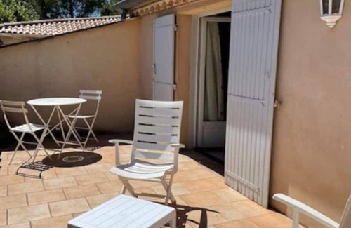 Bezouce House | Gite 2 Personnes Avec Terrasse, Piscine et Jardin, la Closerie de Besocia