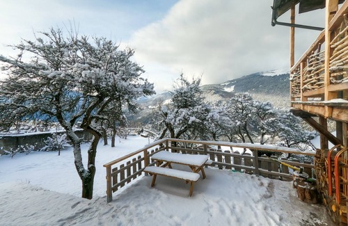 Notre-Dame-du-Pre Ski Chalet | Gite 6 persons 75m2, Near Plagne Montalbert