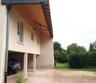 Saint-Genest-d'Ambiere Apartment | Gite Amanala Poitou