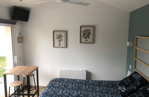 Saint-Andeol-le-Chateau Cabin | Gite "bambou" Avec Piscine