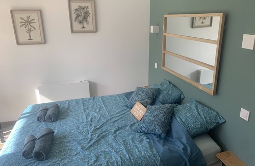 Saint-Andeol-le-Chateau Cabin | Gite "bambou" Avec Piscine
