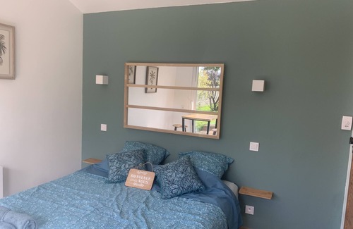 Saint-Andeol-le-Chateau Cabin | Gite "bambou" Avec Piscine