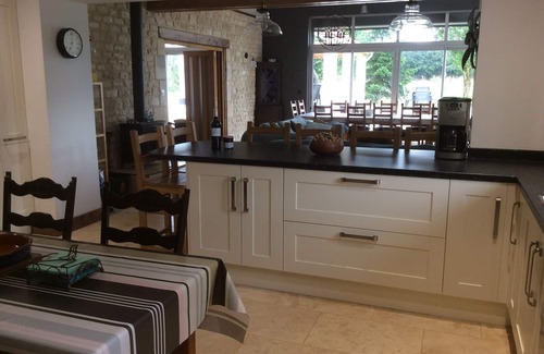 Saint-Pompain House | Gite Beauvais, beautifully renovated house, heated pool, Vendee/Deux Sevres area