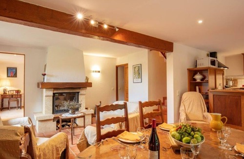 Montcabrier Cottage | Gite Besse, 2 bedrooms, 4 persons