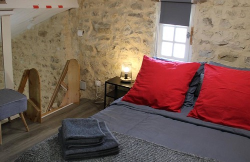 Brossac Cottage | Gite Brossac, 1 bedroom, 2 persons