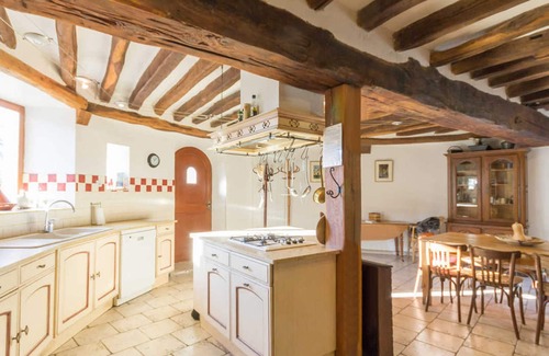 Cernay-la-Ville Cottage | Gite Cernay-la-Ville, 4 bedrooms, 8 persons