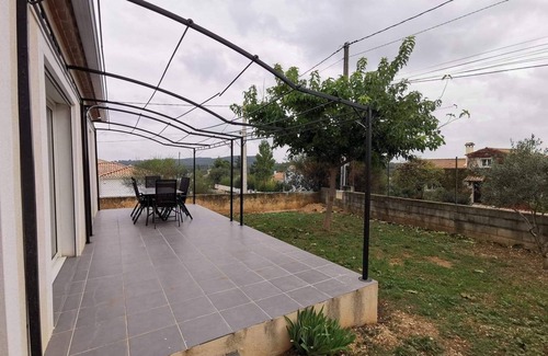 Ledenon Cottage | Gite Circuit du Soleil