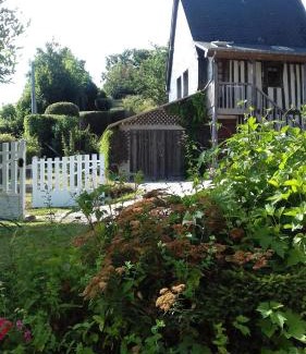 Lessard-et-le-Chene House | Gite De Campagne