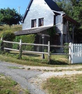 Lessard-et-le-Chene House | Gite De Campagne