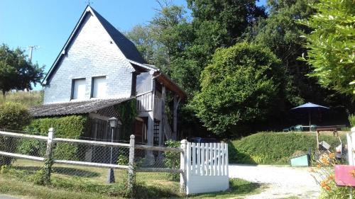 Lessard-et-le-Chene House | Gite De Campagne
