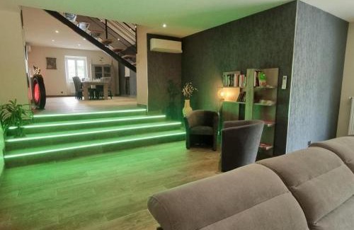 Montrond-les-Bains House | Gite du chateau