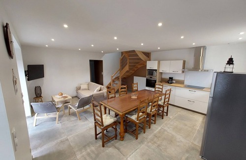 Saint-Aubin-de-Terregatte House | Gite a la Campagne