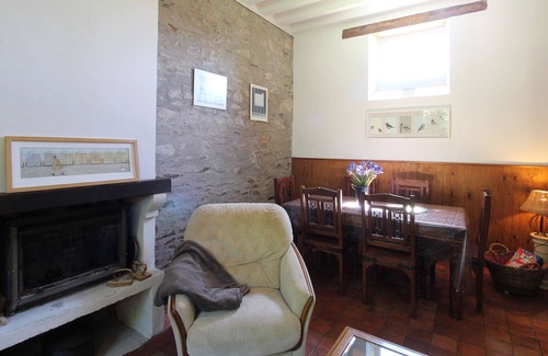 Saint-Clement-de-la-Place Cottage | Gite Saint-Clément-de-la-Place, 2 bedrooms, 5 persons