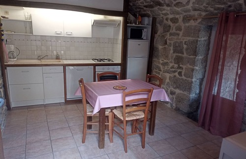 Sainte-Marguerite-Lafigere House | Gite "Le Petit Riou" in Sainte Marguerite Lafigère