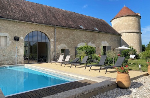 Accolay House | Gite in a historic monument. Ideal for recharging your batteries in Burgundy.