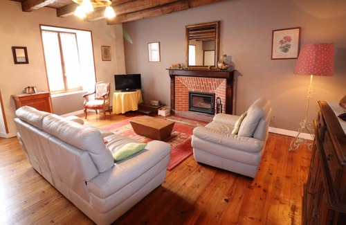 Jussac Cottage | Gite Jussac, 2 bedrooms, 5 persons