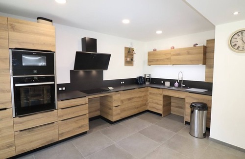 Jussac Cottage | Gite Jussac, 3 bedrooms, 8 persons