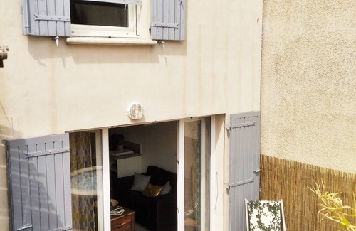 Pont-Saint-Esprit House | Gite "La Câlebelle" with Jacuzzi, wooden terrace near the Ardèche.
