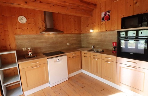 Lavigerie Cottage | Gite Lavigerie, 2 bedrooms, 4 persons