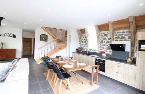 Le Vaulmier Cottage | Gite Le Vaulmier, 4 bedrooms, 8 persons