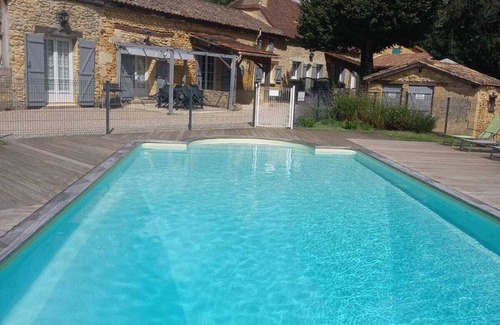 Sainte-Foy-de-Longas House | Gîte Périgord with swimming pool and nature view, Pets welcome!