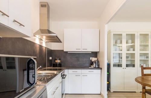 Portbail Cottage | Gite Portbail, 5 bedrooms, 11 persons