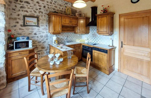 Saint-Pal-de-Senouire House | Gite rural Le Couvent