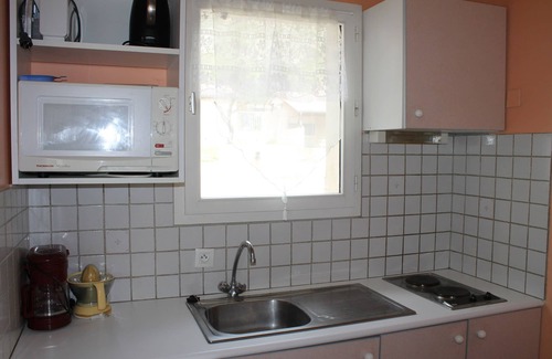 Sederon Cottage | Gite + terrasse 4 persons, Drôme Provençale, small shops in the village
