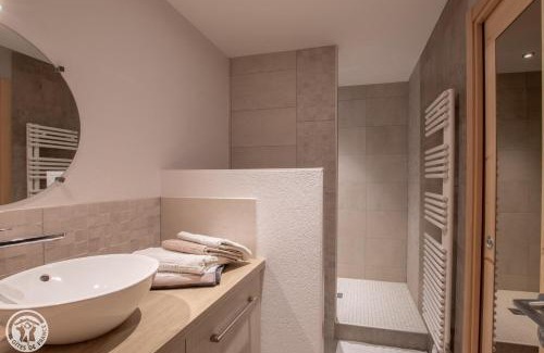 Annecy Old Town Apartment | Gite urbain AU 2BIS - Annecy