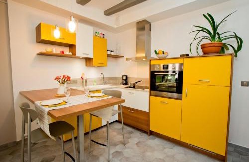 Annecy Old Town Apartment | Gite urbain AU 2BIS - Annecy