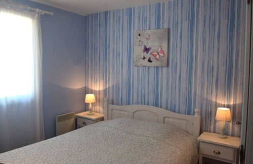 Bournel Cottage | gite with garden private swimming pool and tennis court