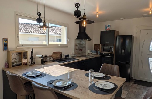 Cussac-Fort-Medoc House | Gîte with Jacuzzi Vineyard view