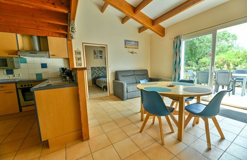 Olonne-sur-Mer Cottage | Gites Les Sables d'Olonne with heated swimming pool