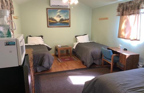 Essex Hotel | Glacier Haven Inn
