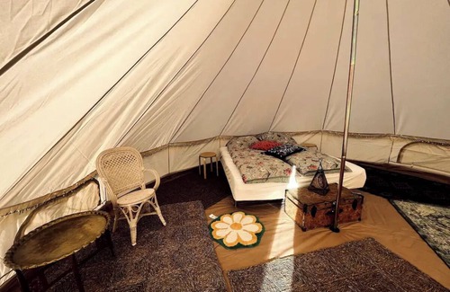 Hvolsvollur RV Rental | Glamping in Hvolsvöllur 5 nn